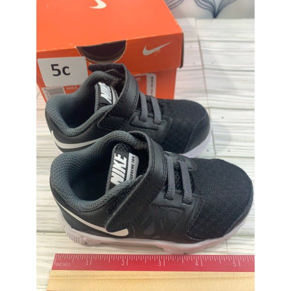 Nike Flex Supreme TR 4 Black Kids Shoe - Picture 11 of 14